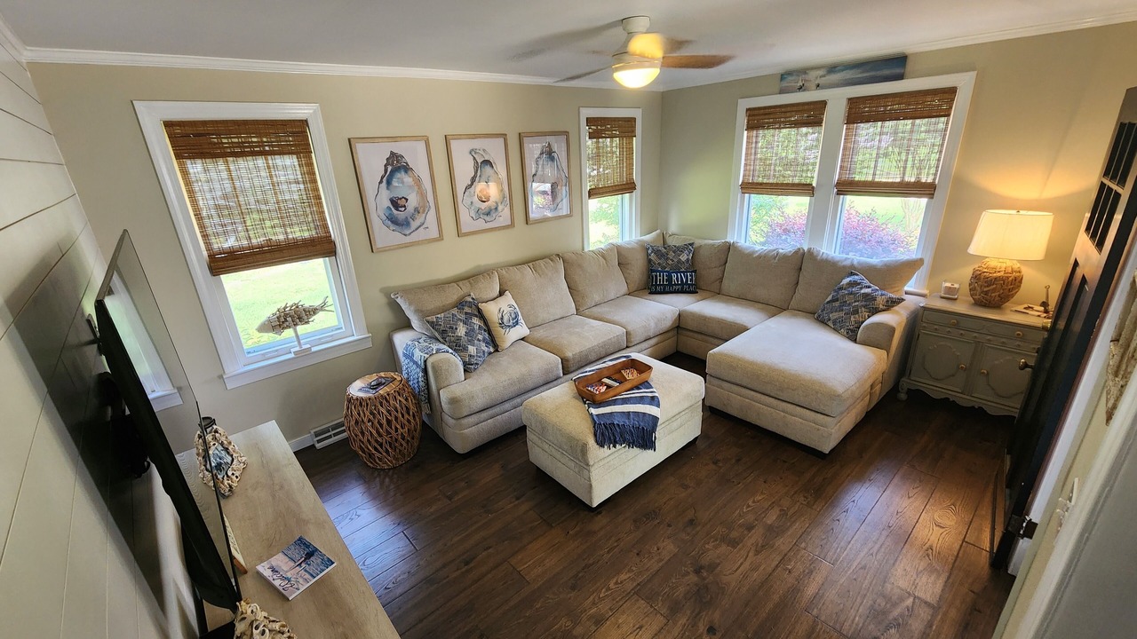 Photo of Livingroom in Urbanna