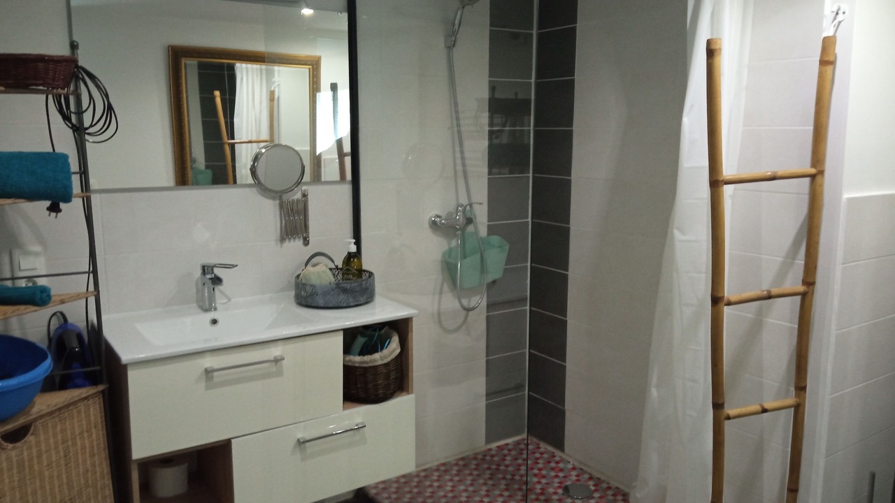 Photo of Bathroom in Saintes