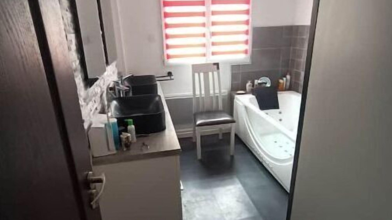 Photo of Bathroom in Estree-Blanche