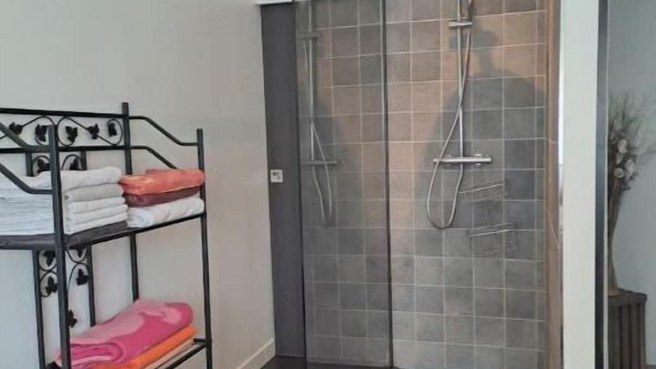 Photo of Bathroom in Estree-Blanche