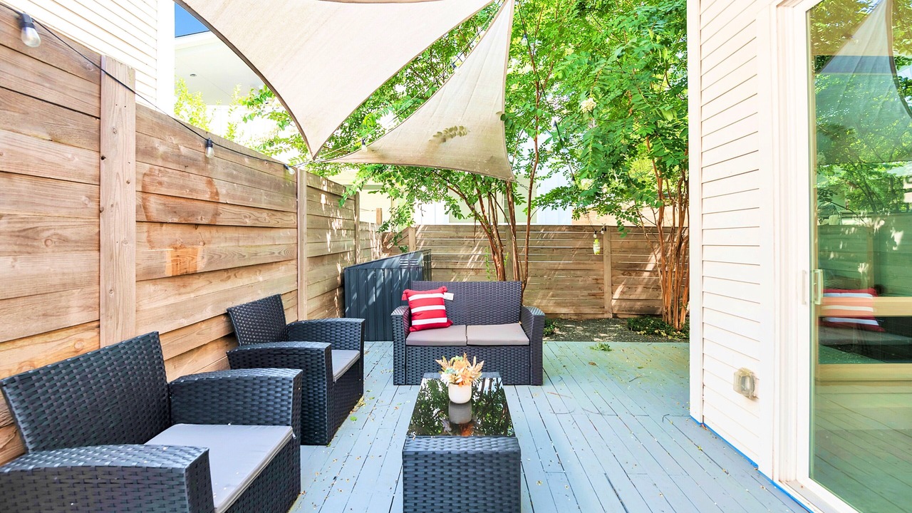 Photo of Patio Balcony in East MLK
