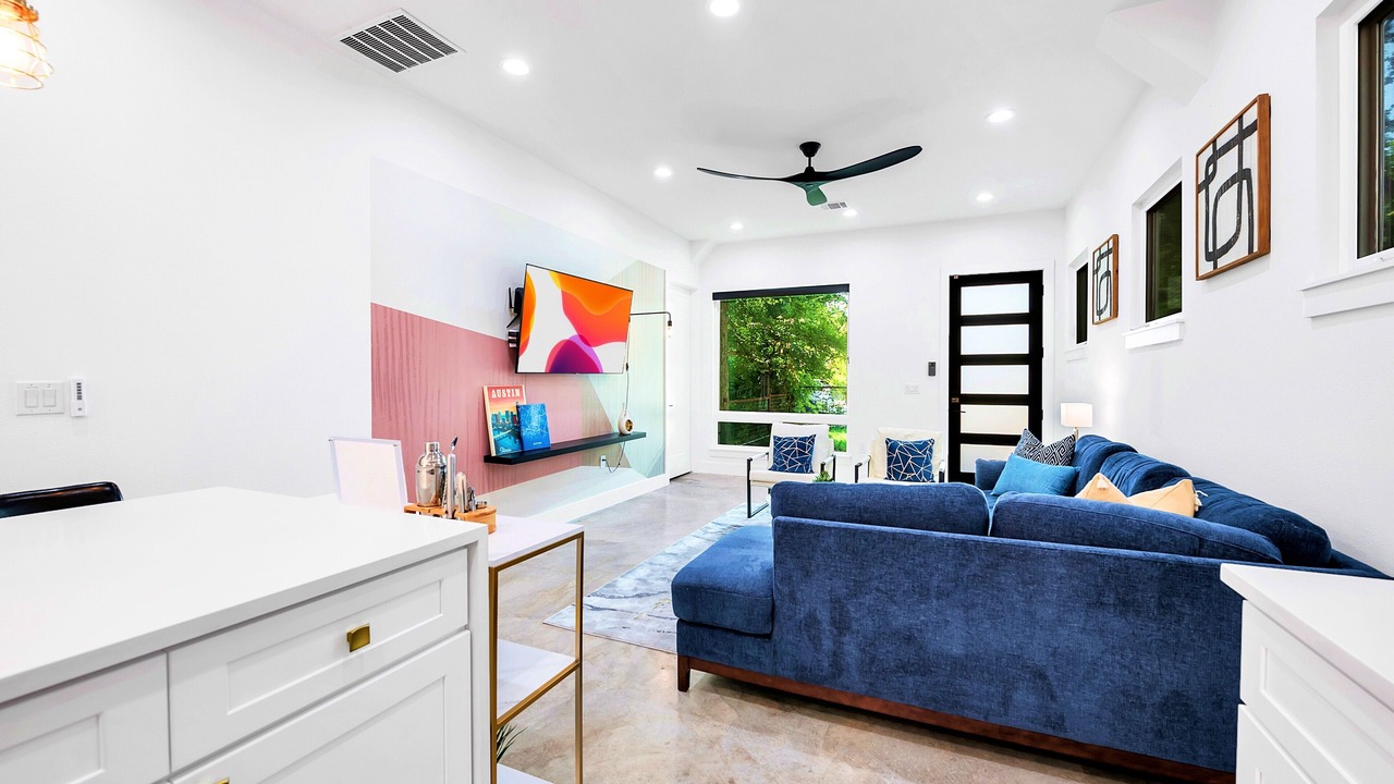 Photo of Livingroom in East MLK
