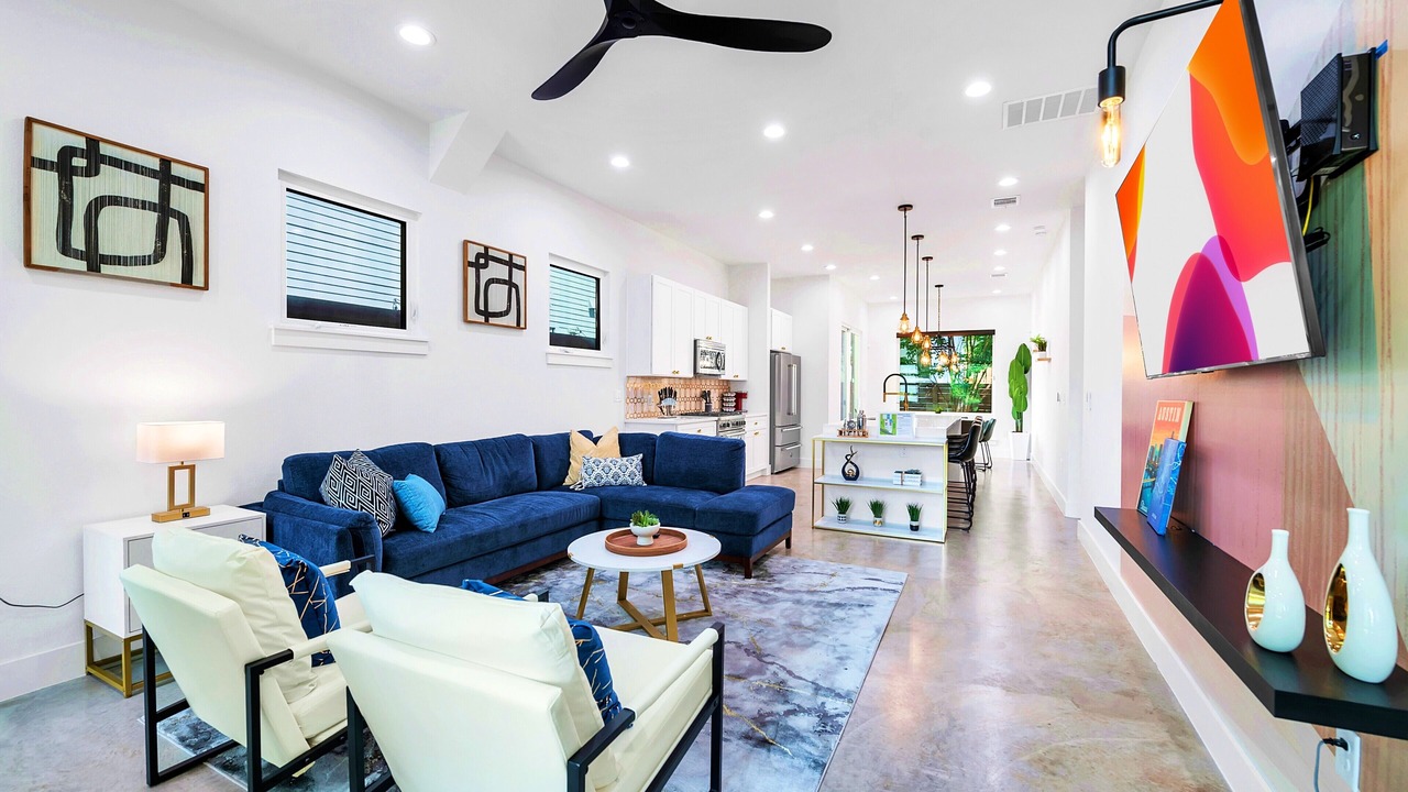 Photo of Livingroom in East MLK