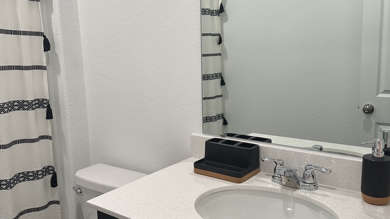 Photo of Bathroom in Del Valle