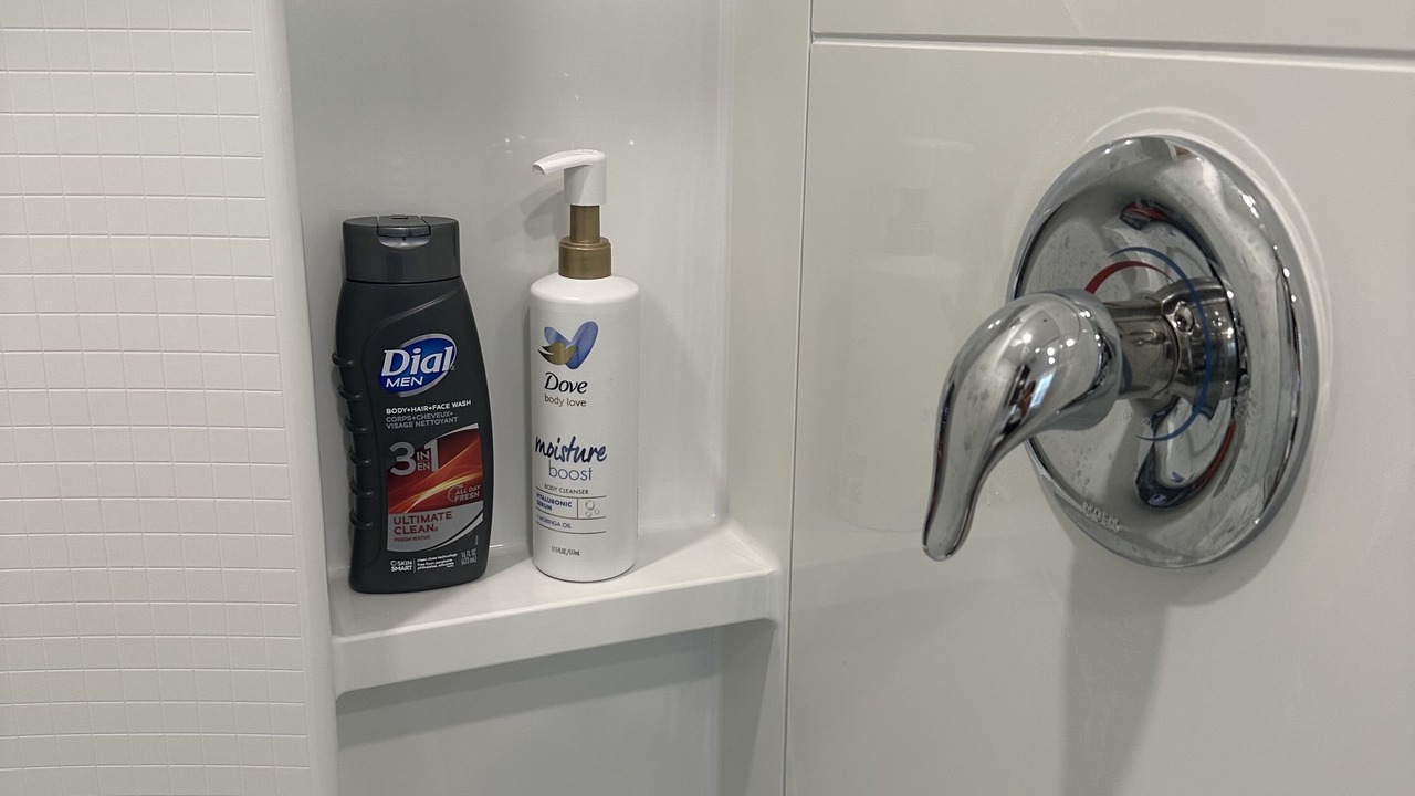 Photo of Bathroom in Del Valle
