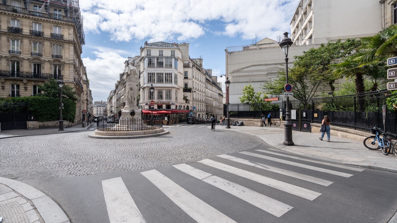 Photo of Others in Quartier de l'Ecole-Militaire