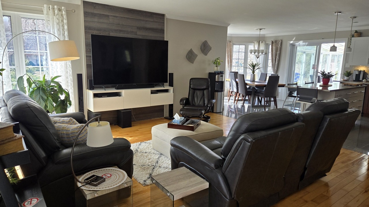 Photo of Livingroom in Saint-Paul-d'Abbotsford