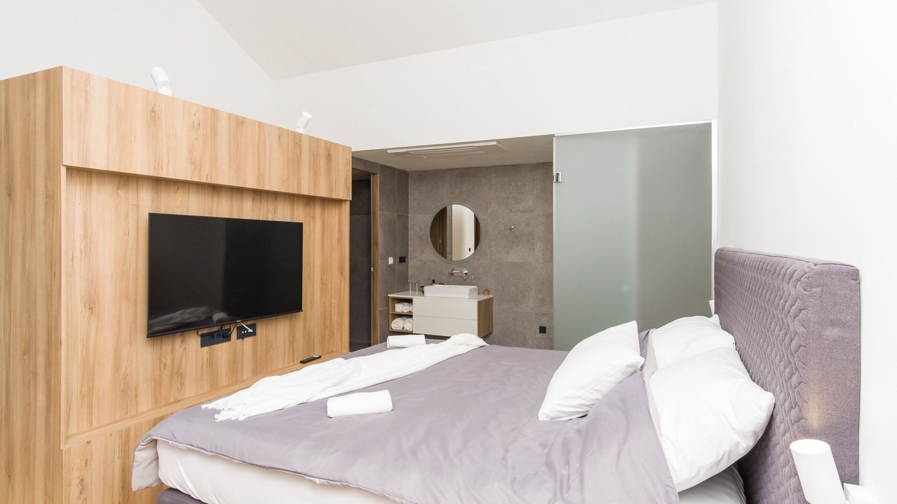 Photo of Bedroom in Smrika