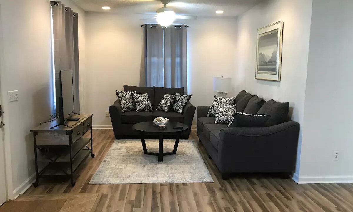 Photo of Livingroom in Willoughby Spit