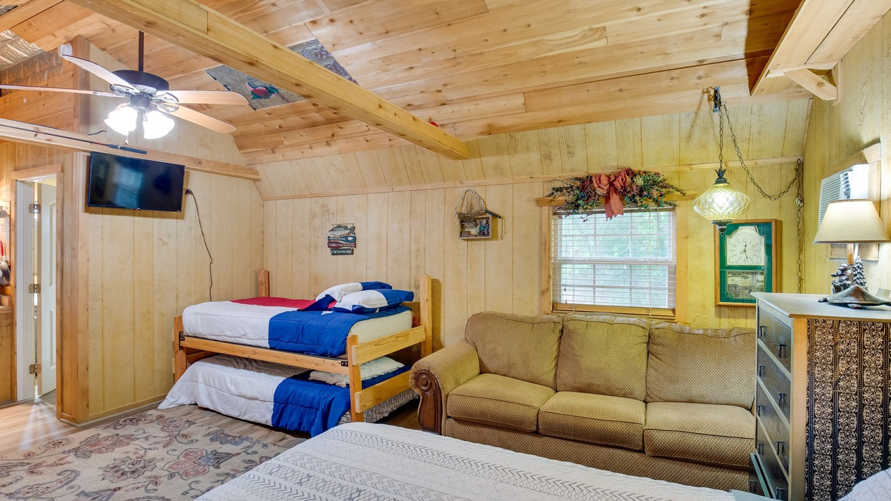 Photo of Bedroom in Emory