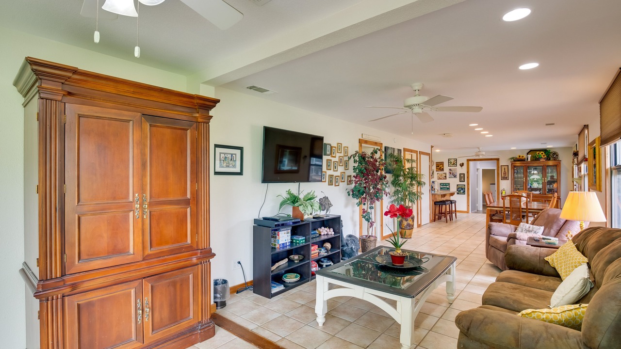 Photo of Livingroom in Emory