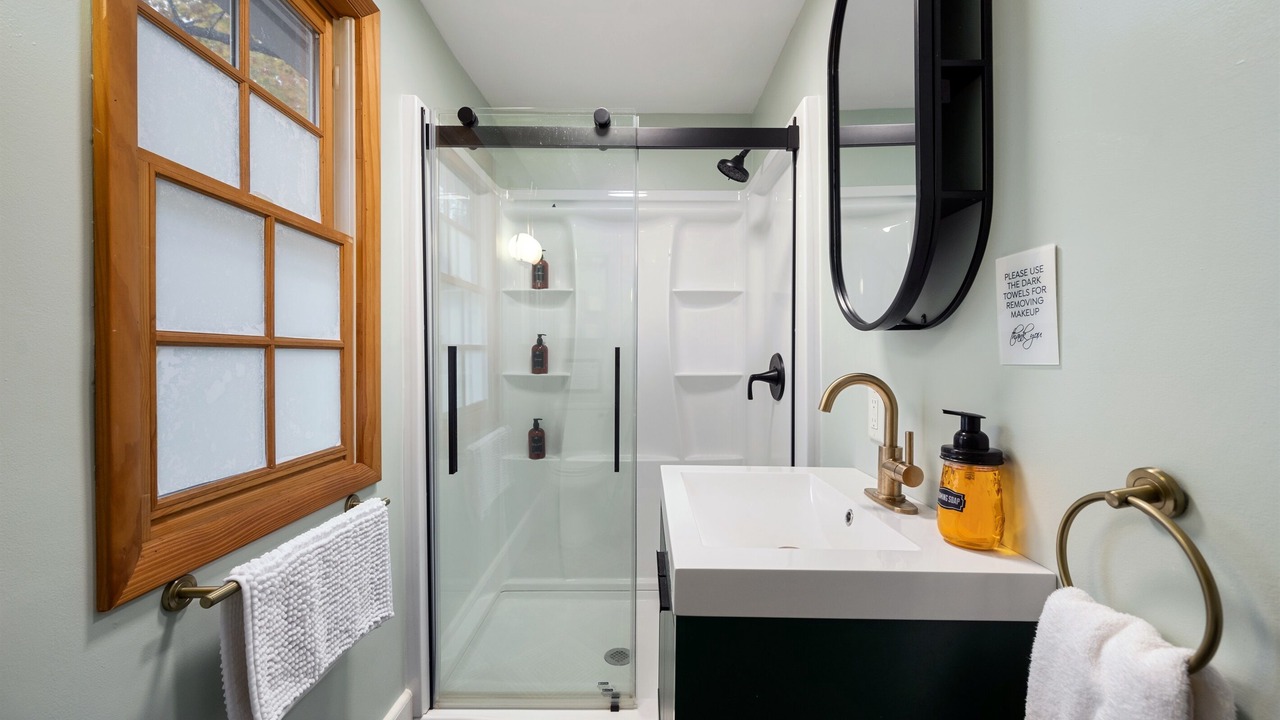 Photo of Bathroom in Valois
