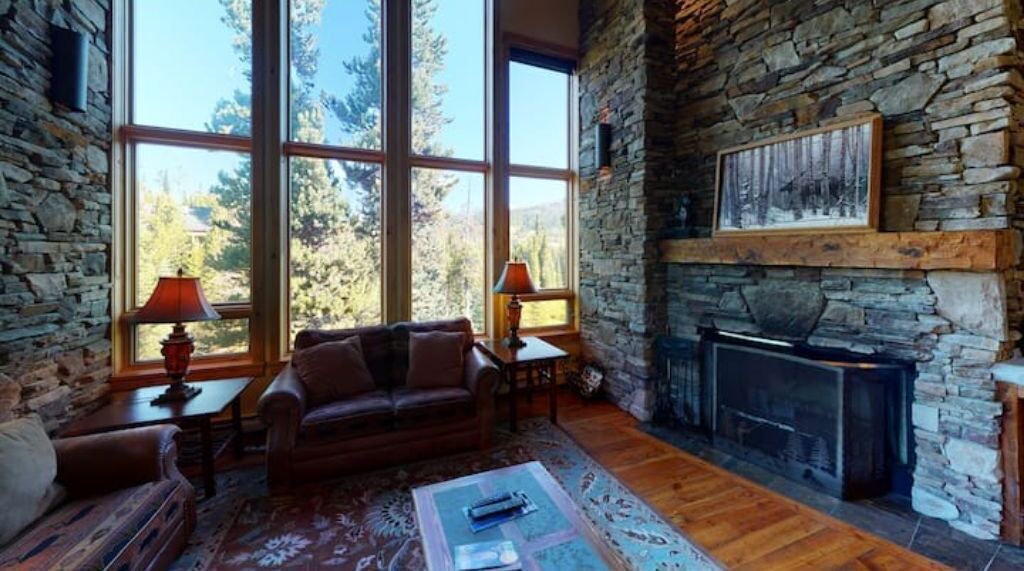 Photo of Livingroom in Big Sky