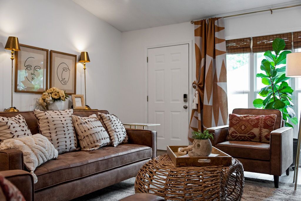 Photo of Livingroom in Harrison