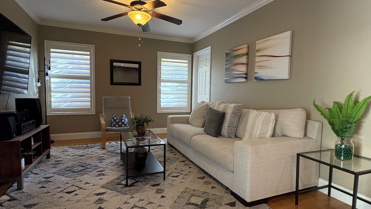 Photo of Livingroom in North Loop