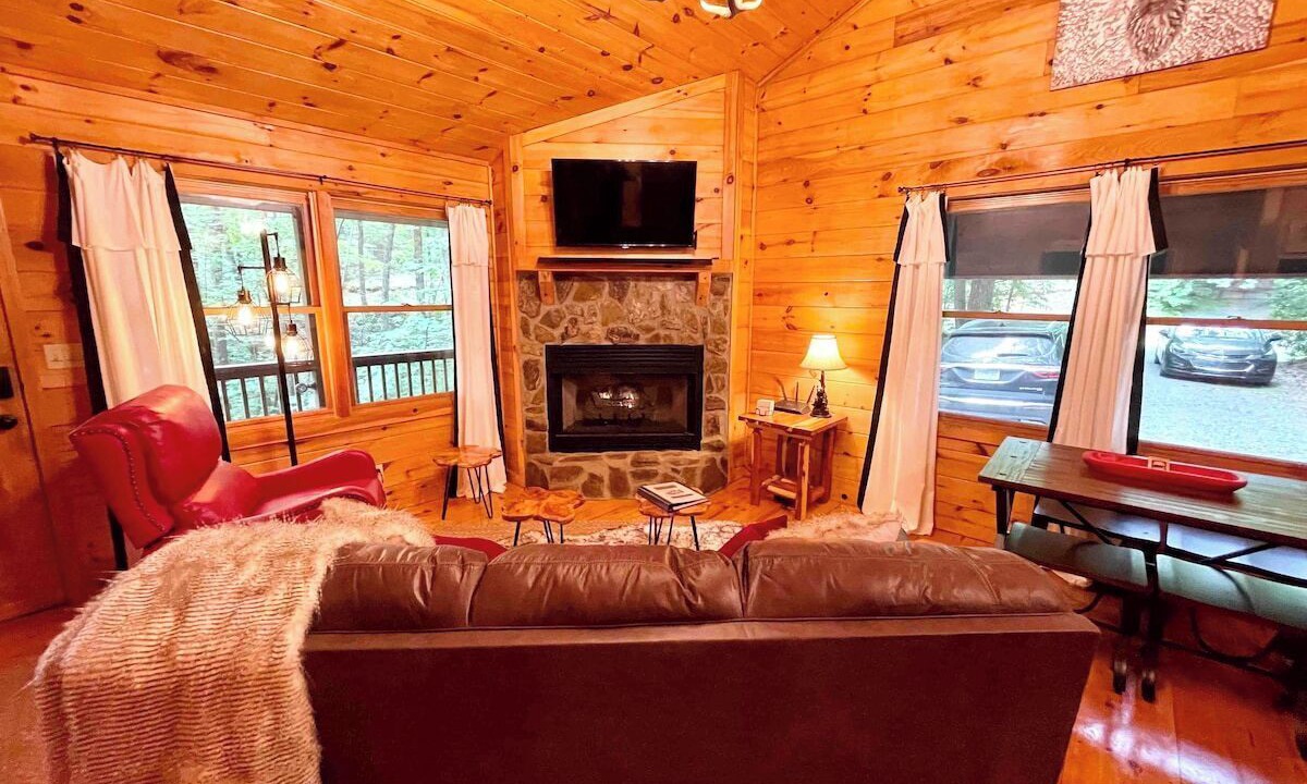 Photo of Livingroom in Ellijay