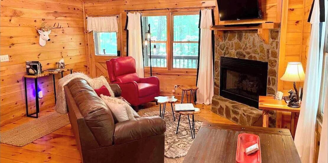 Photo of Livingroom in Ellijay