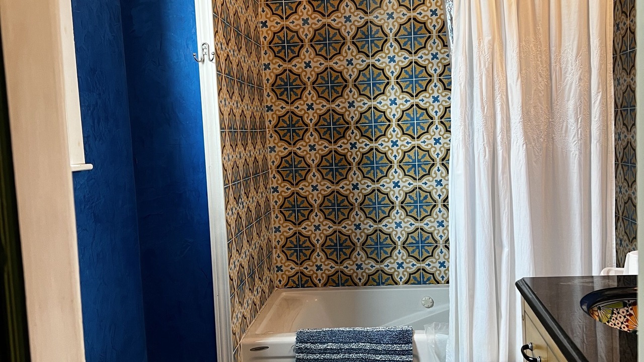Photo of Bathroom in Seventh Ward