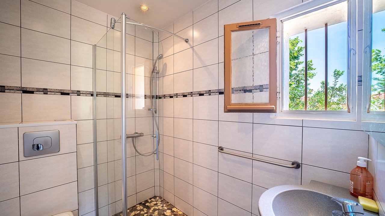 Photo of Bathroom in Ceret