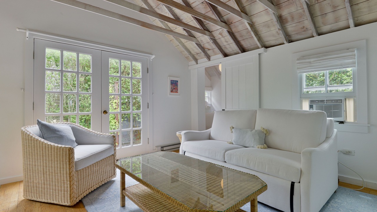 Photo of Livingroom in Nantucket Town