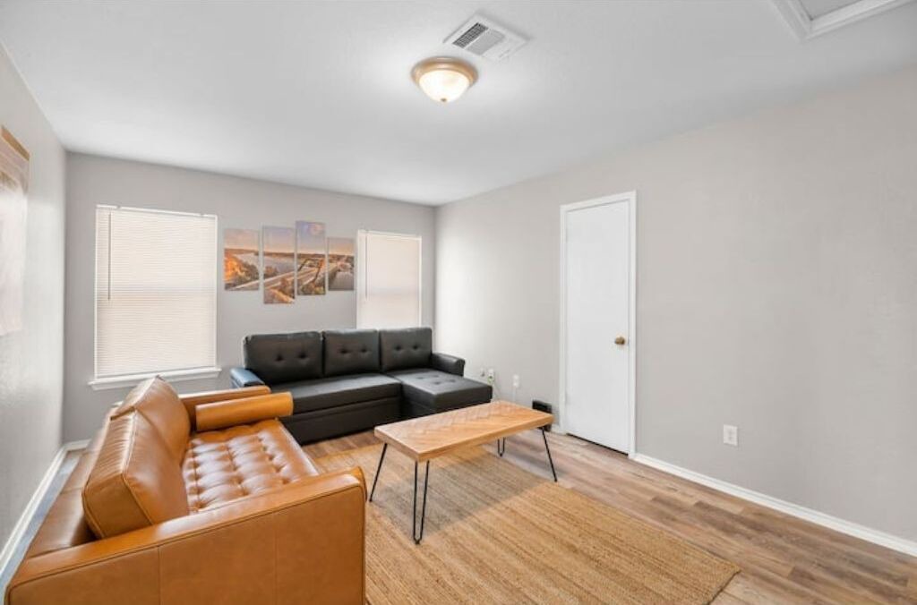 Photo of Livingroom in Berdoll Farms