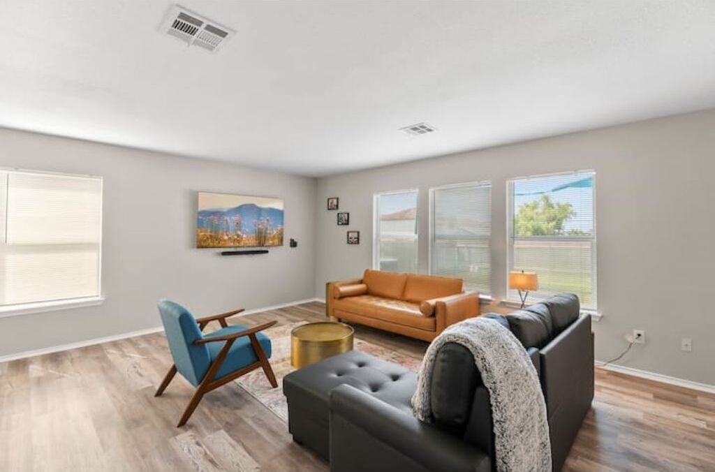 Photo of Livingroom in Berdoll Farms