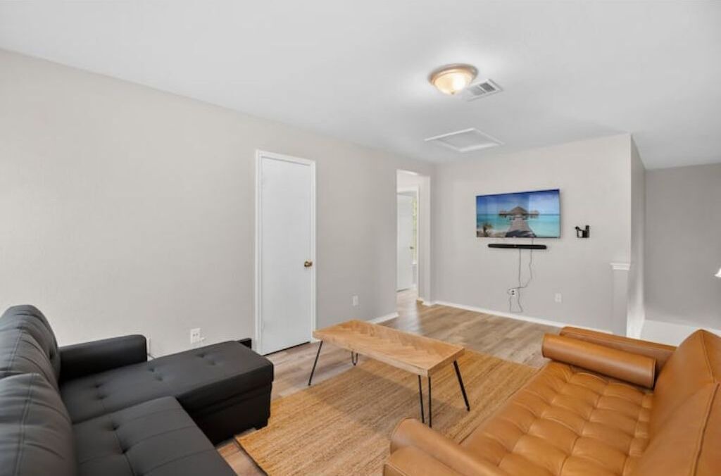 Photo of Livingroom in Berdoll Farms