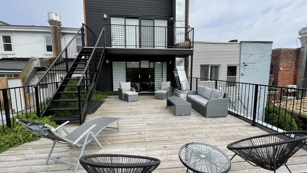 Photo of Patio Balcony in Little Burgundy