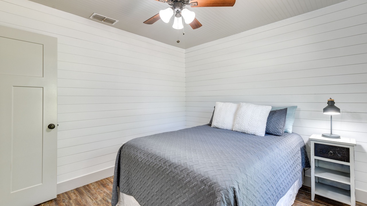 Photo of Bedroom in Graford
