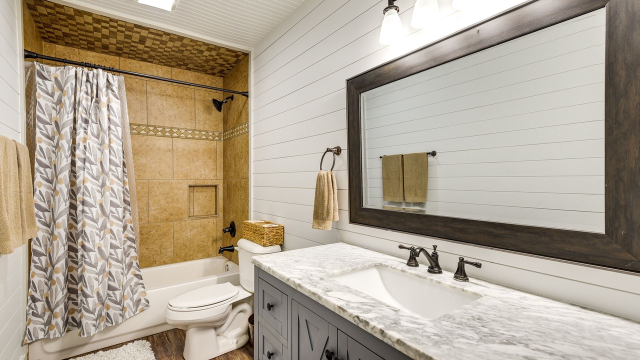 Photo of Bathroom in Graford