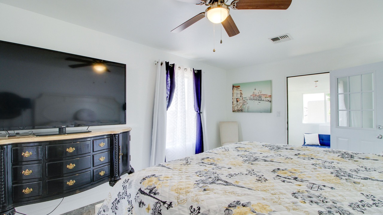 Photo of Bedroom in Paradise Hills Civic