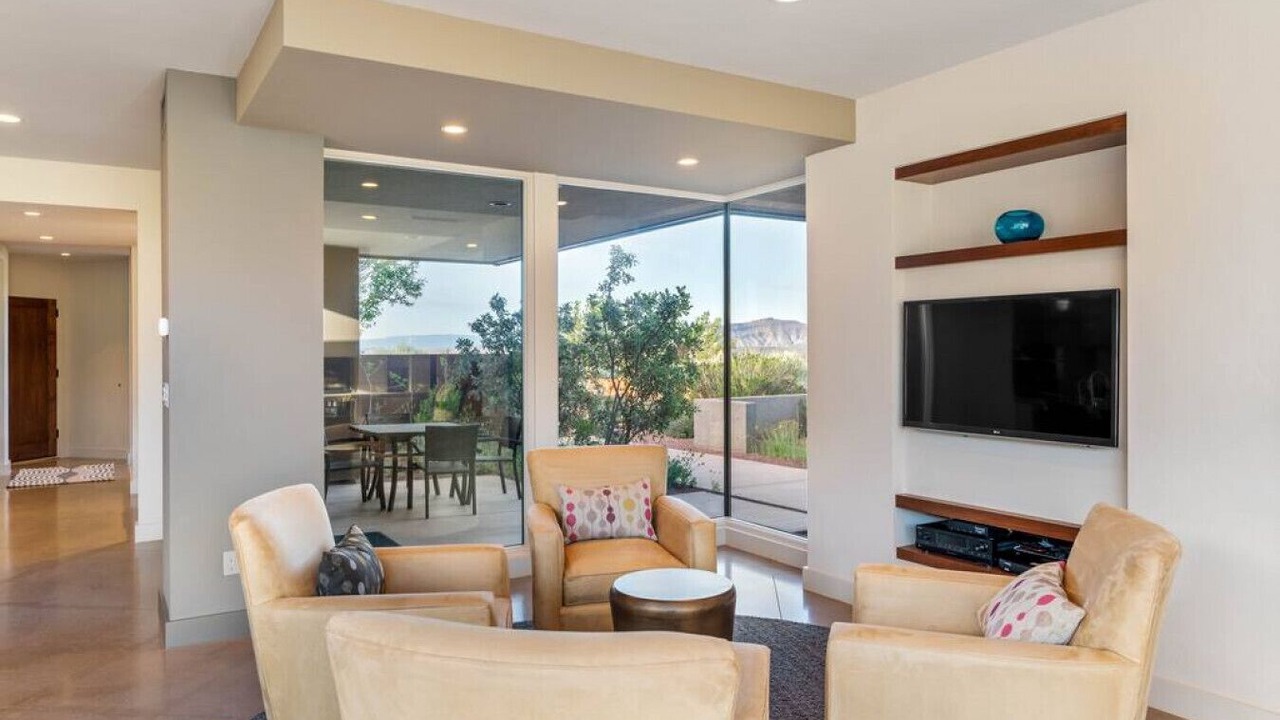 Photo of Livingroom in Ivins