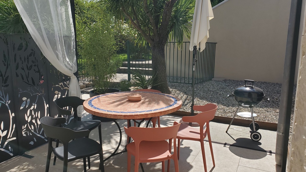 Photo of Outdoor in Ales