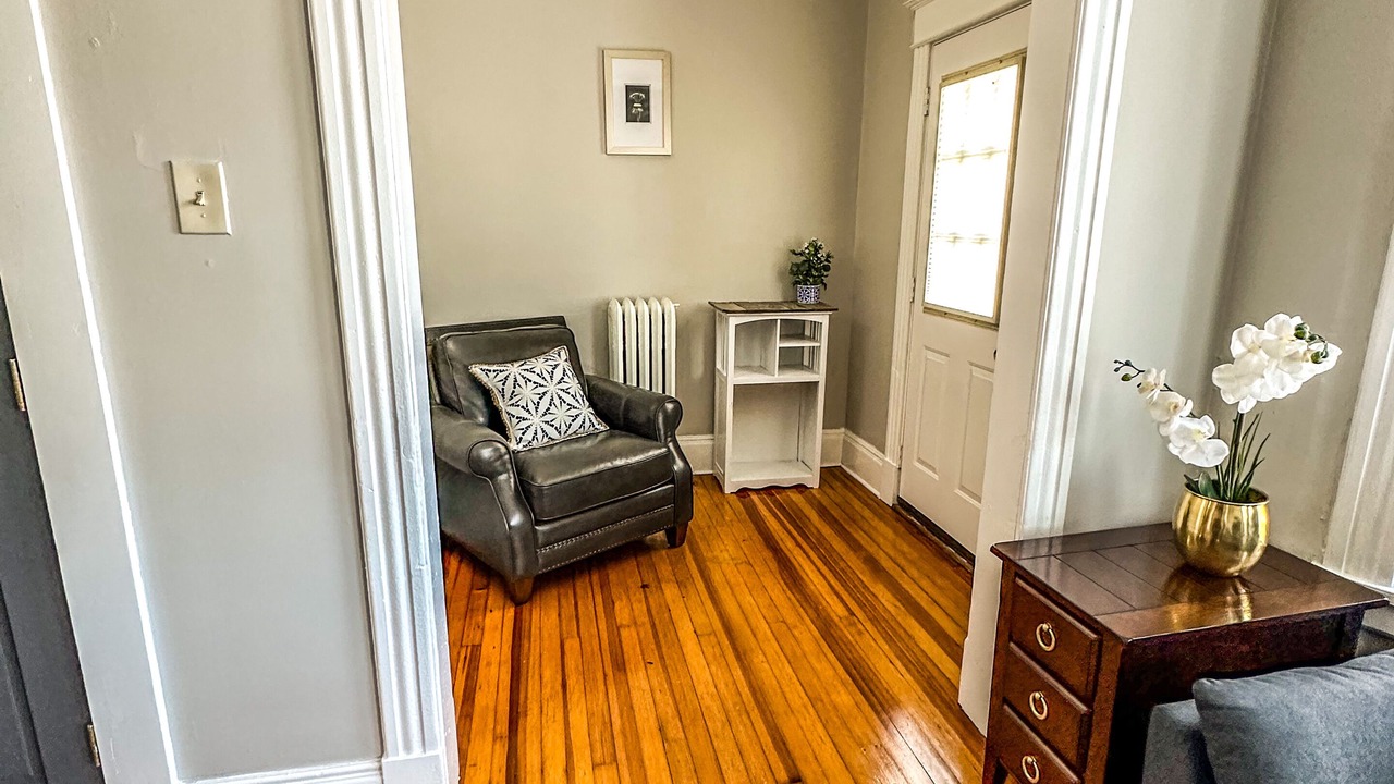 Photo of Livingroom in Albany