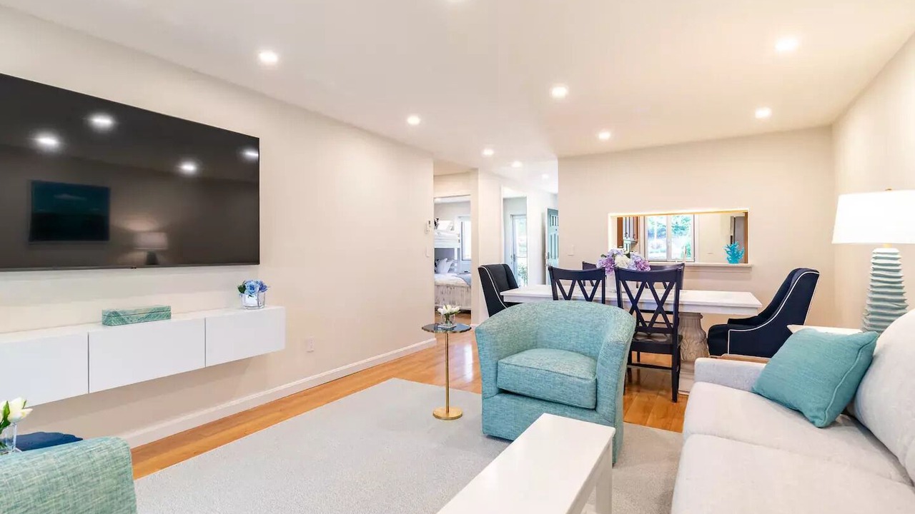 Photo of Livingroom in Brewster