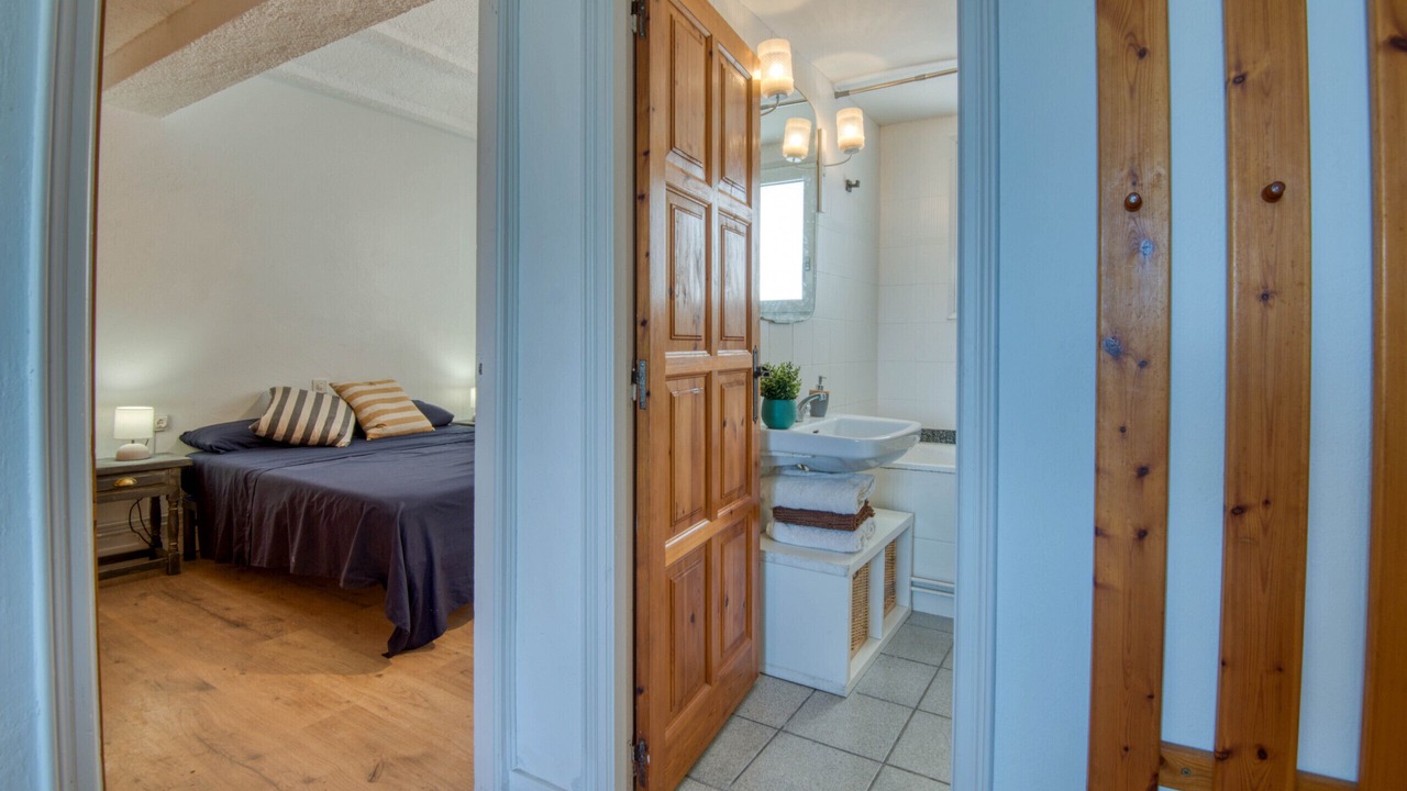 Photo of Bedroom in Pals