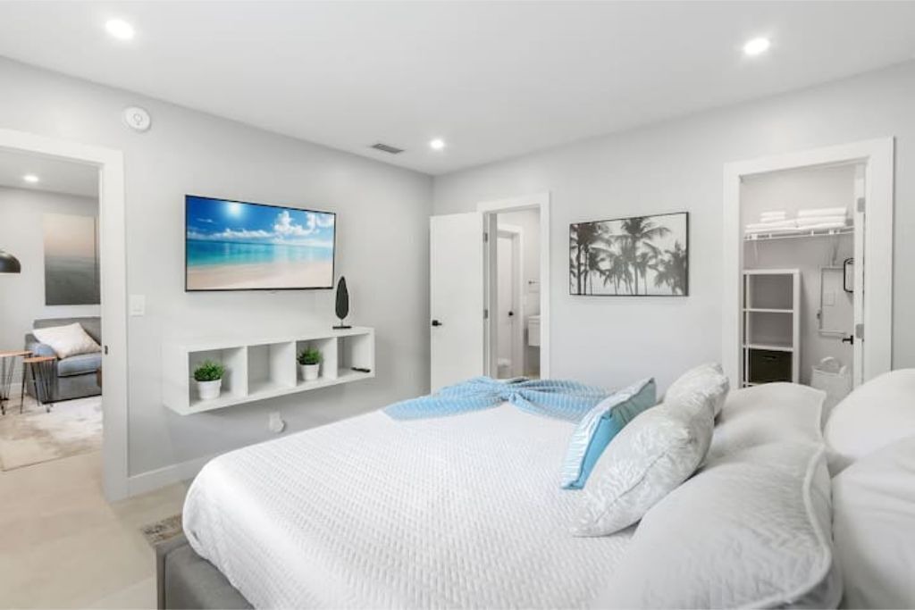 Photo of Bedroom in Harbor Beach
