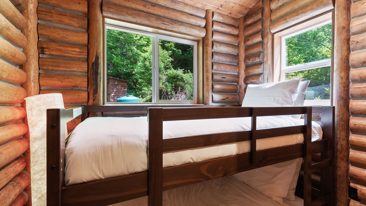 Photo of Bedroom in Gold Bar