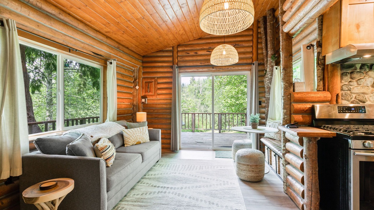 Photo of Others in Gold Bar