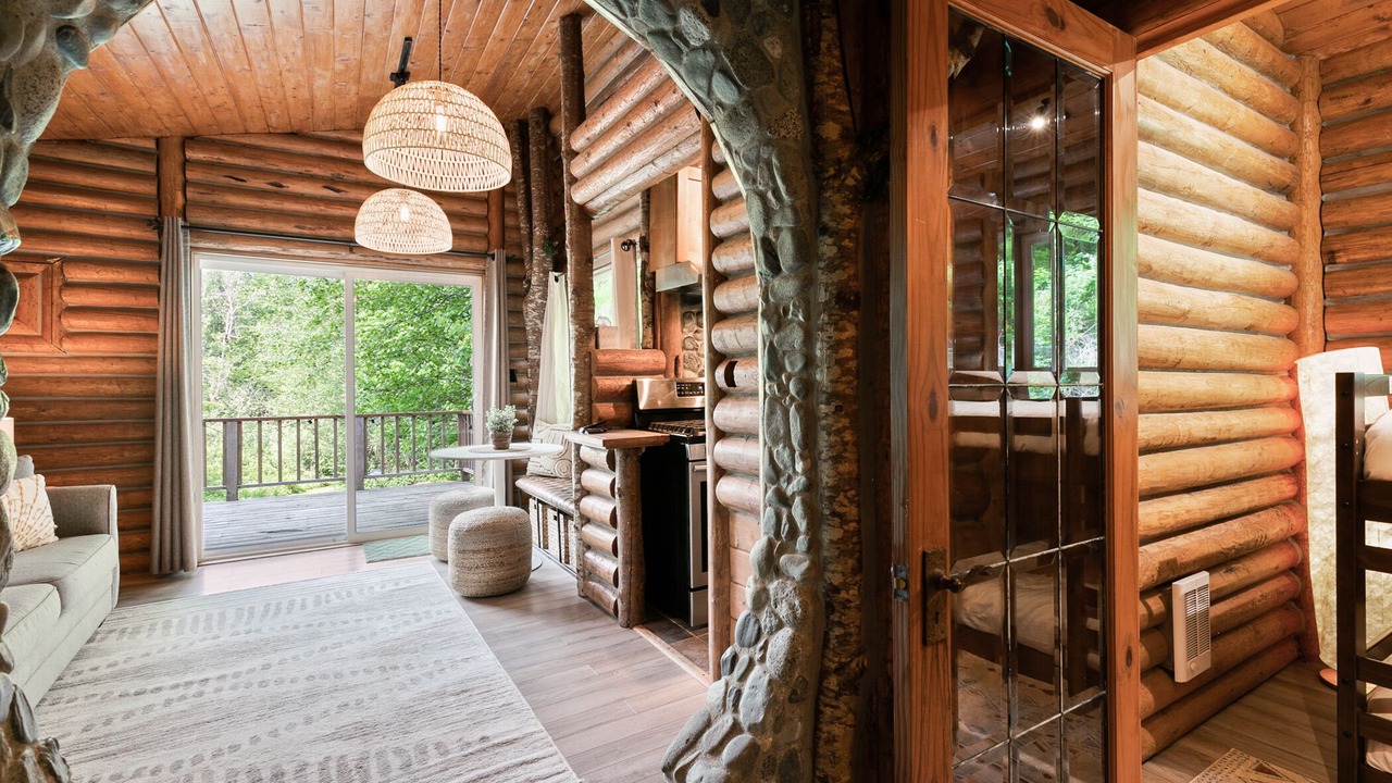 Photo of Others in Gold Bar