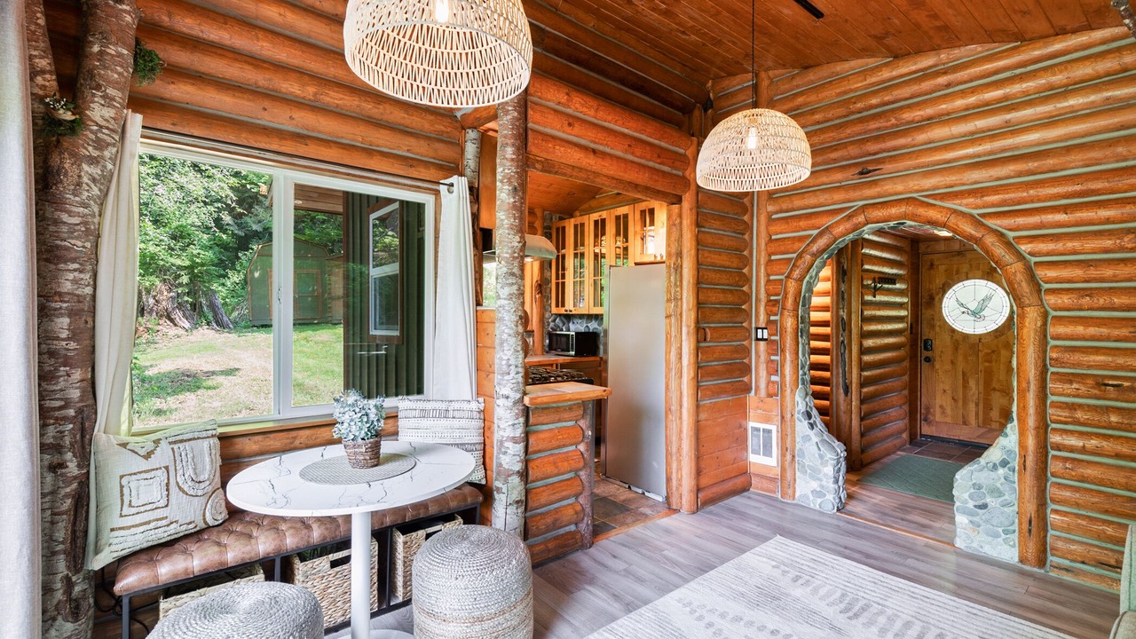 Photo of Others in Gold Bar