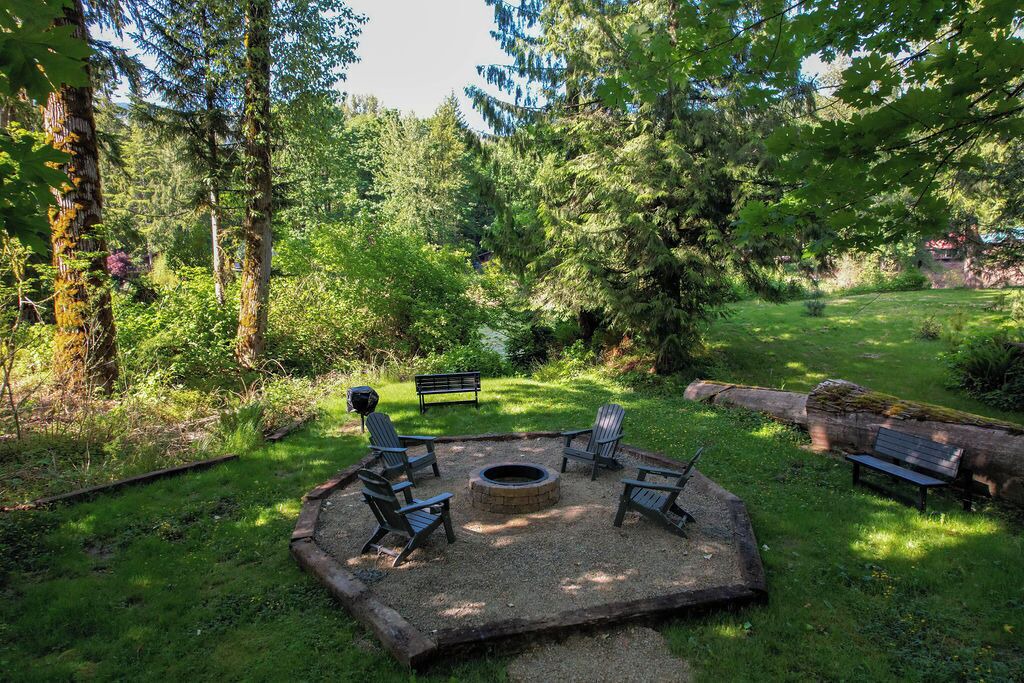 Photo of Outdoor in Gold Bar