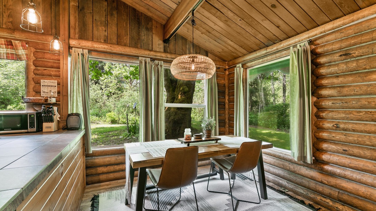 Photo of Others in Gold Bar