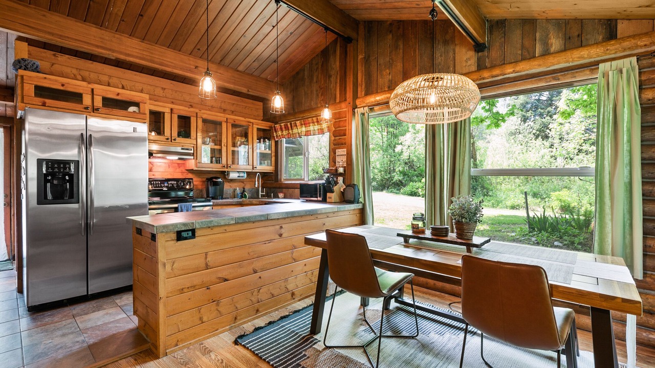 Photo of Others in Gold Bar