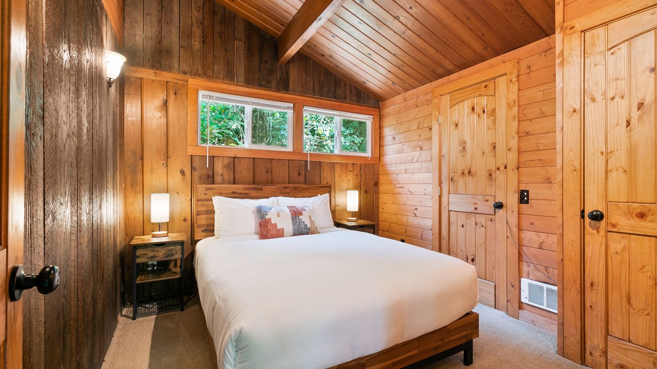 Photo of Others in Gold Bar