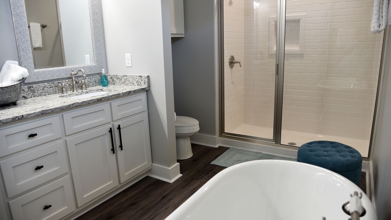 Photo of Bathroom in Audubon Place