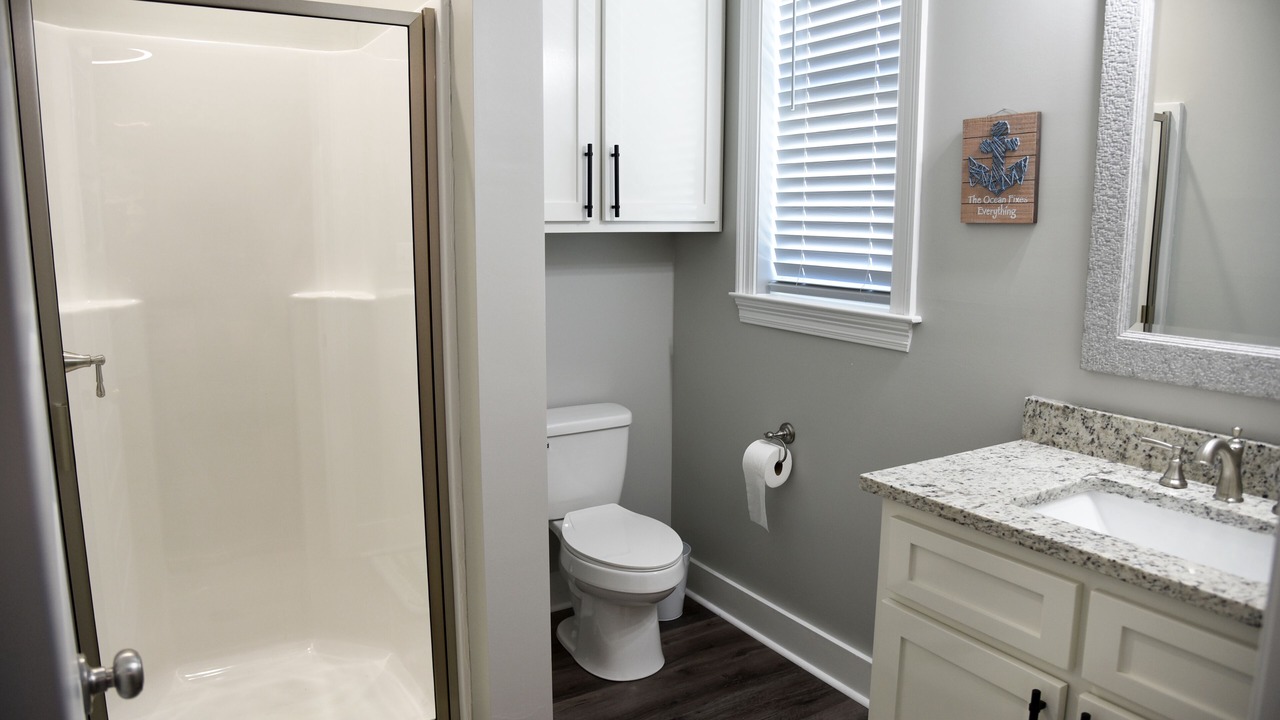 Photo of Bathroom in Audubon Place