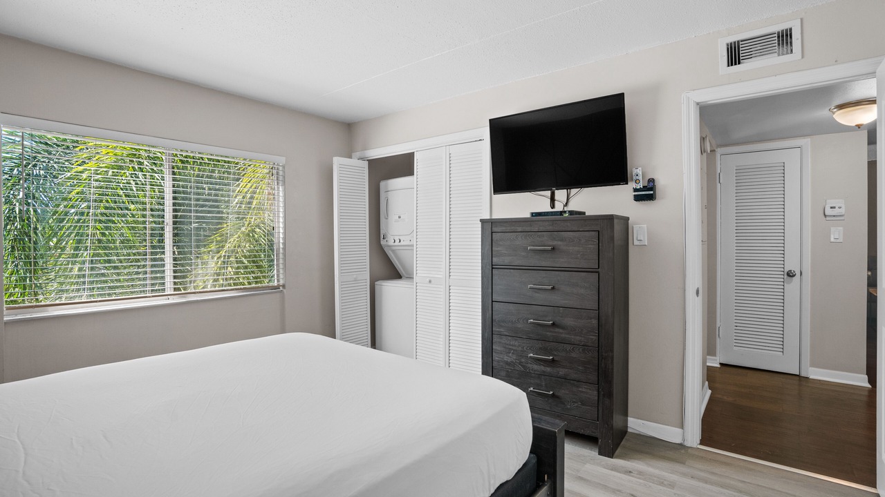 Photo of Bedroom in Beach Park