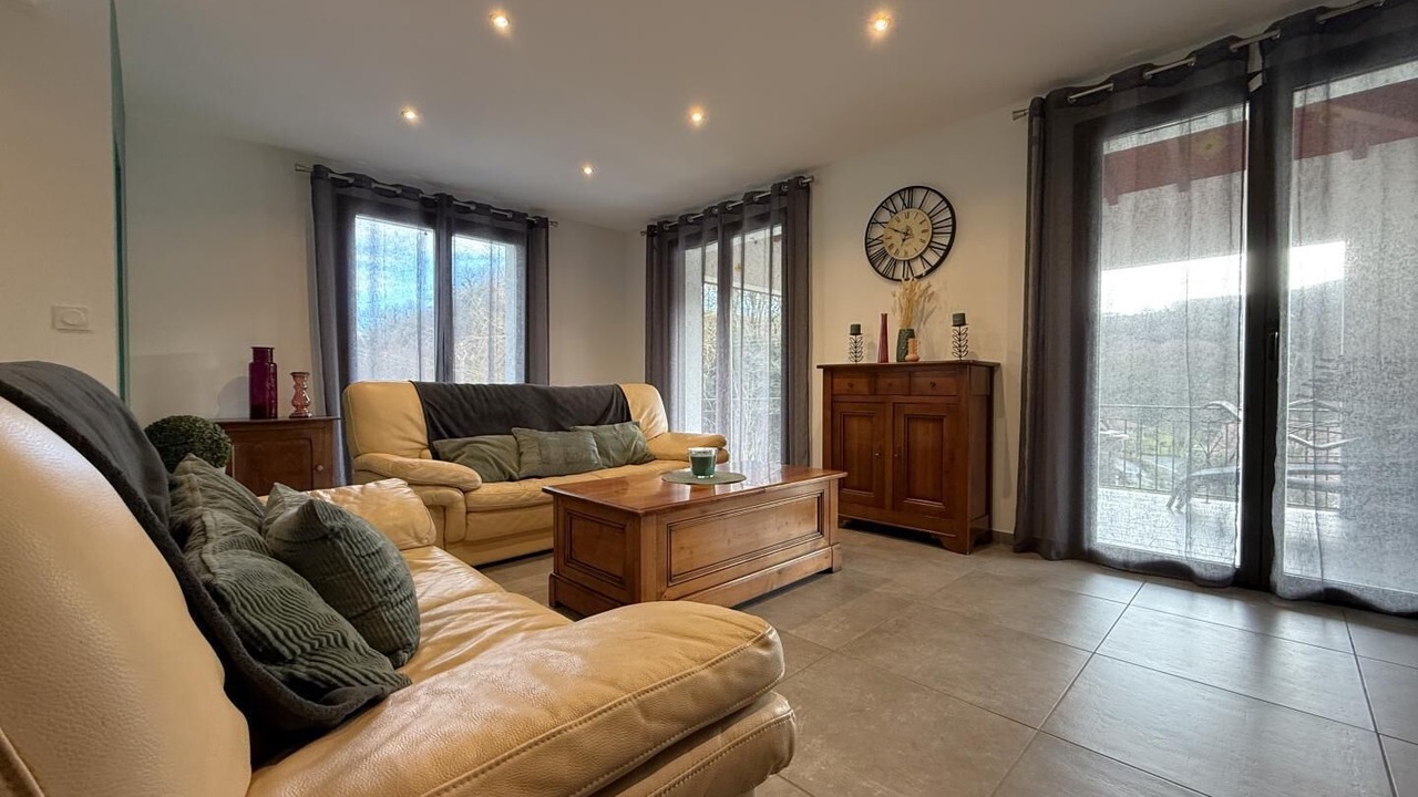 Photo of Livingroom in Souraide