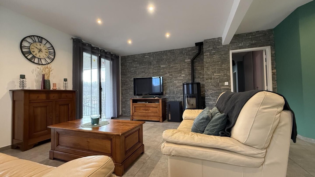 Photo of Livingroom in Souraide